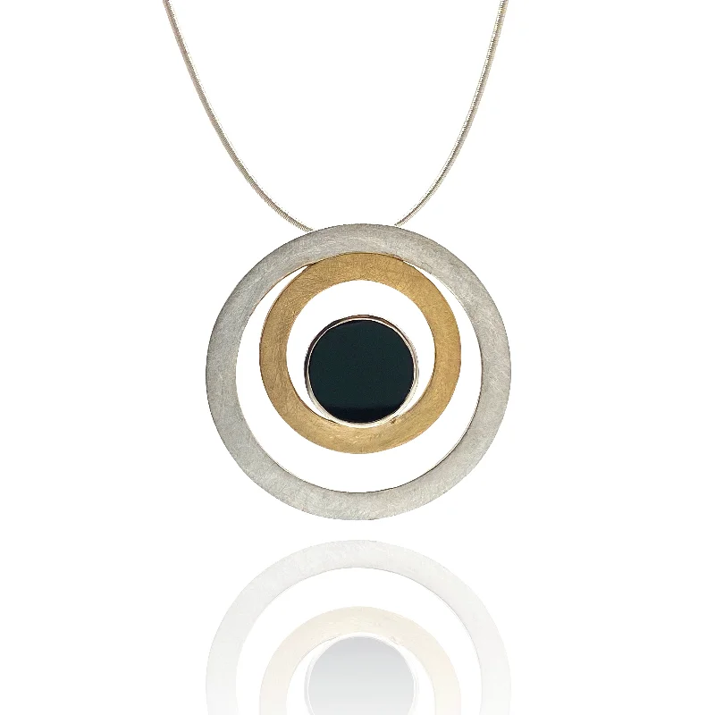 stylish necklaces for women -Onyx Circle Pendant Necklace