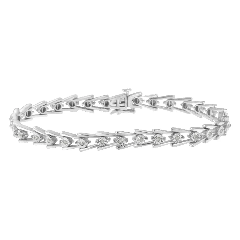 .925 Sterling Silver 1/4 cttw Miracle Set Diamond Sleek and Open "V"Bracelet -7.5"