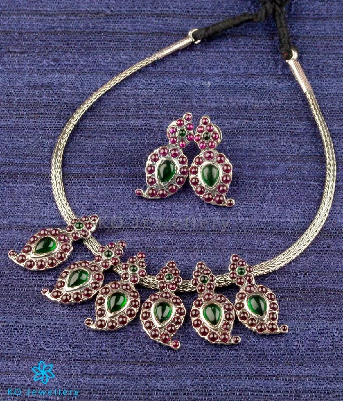 elegant necklaces for women -The Suvarna Manga Malai Necklace Set (Small/Oxidised)